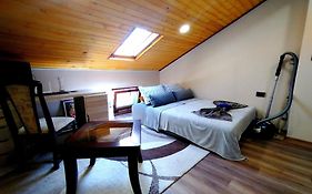 Low Budget Apartment With Breakfast #4